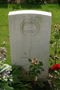 Dozinghem Military Cemetery - Wilson, W